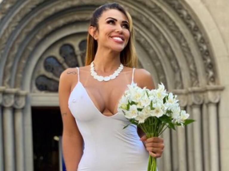 «Fui a la iglesia con determinación»: Modelo se casó con ella misma para celebrar el amor propio