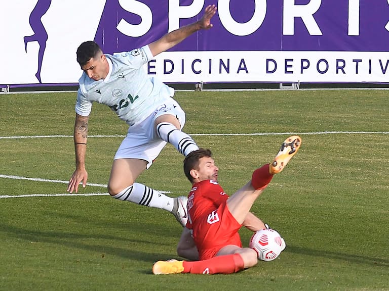 Everton venció por 1-0 a Santiago Wanderers en el Clásico Porteño