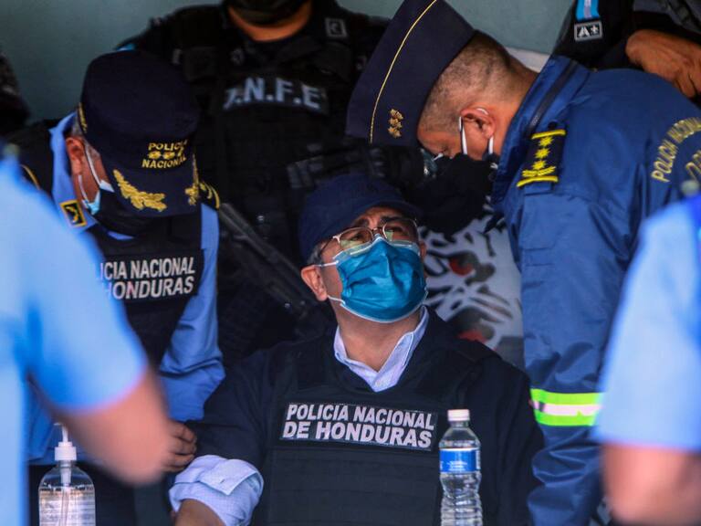 El expresidente hondureño Juan Orlando Hernandez durante su detención