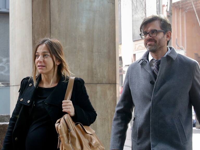 Expareja de actriz Mariana Derderian se encuentra en riesgo vital tras intentar rescatar a sus hijos durante incendio en Vitacura