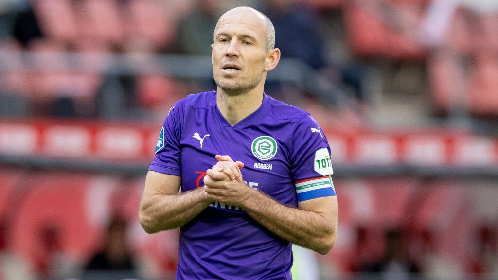 UTRECHT, NETHERLANDS - MAY 19: (BILD ZEITUNG OUT) Arjen Robben of FC Groningen look dejected during the Eredivisie Play-Offs Conference League Semi-Final between FC Utrecht and FC Groningen at on May 19, 2021 in Utrecht, Netherlands. (Photo by NESimages/DeFodi Images via Getty Images)