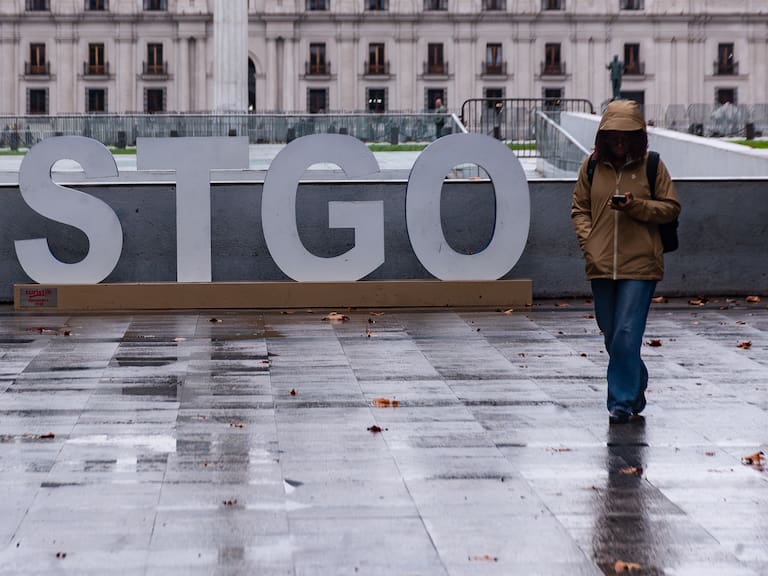 ¿Cuándo llueve en Santiago? Adelantan la “ventana clave” del regreso de las precipitaciones a la Región Metropolitana