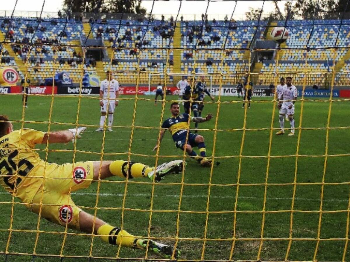 Unión Española cataloga como «impresentable» el arbitraje tras la derrota ante Everton