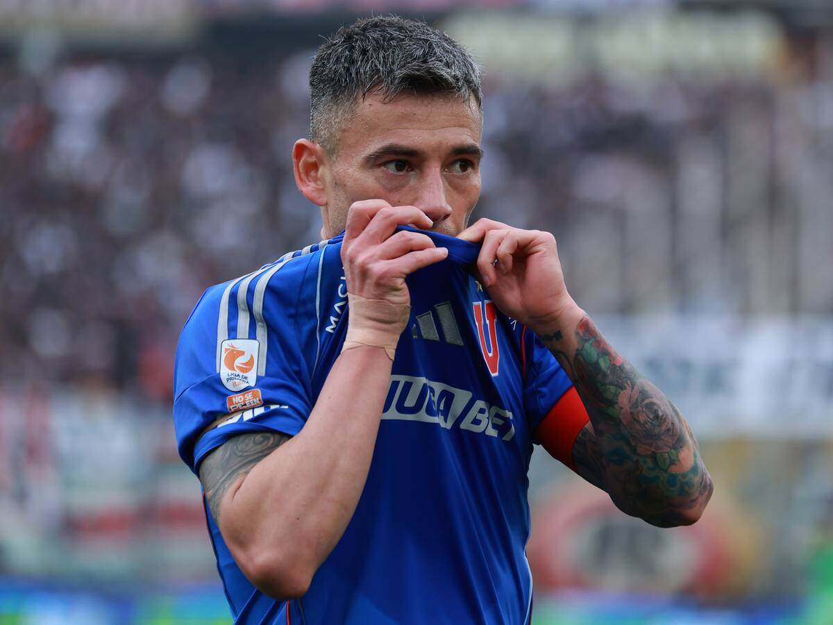 “Nos espera un futuro prometedor”: Charles Aránguiz extiende su contrato en la U de Chile