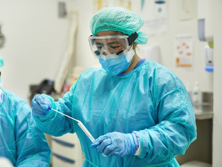 Informe Minsal confirma 1.390 casos de covid-19 y 5 fallecidos este martes | Getty Images