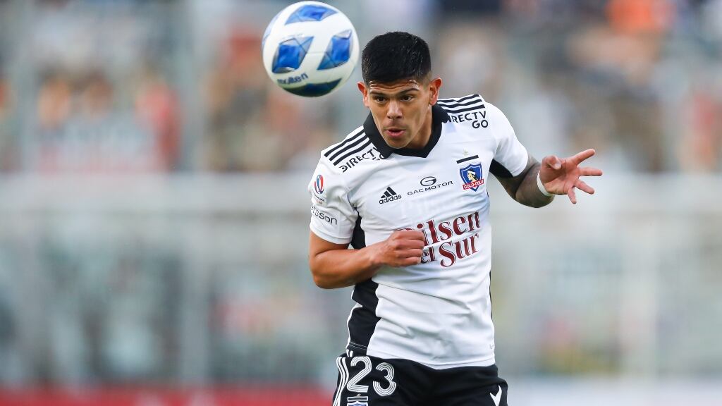 Esteban Pavez pone atención al rival contra el que Colo Colo buscará ser campeón: "Curicó tiene un sistema de juego muy interesante"