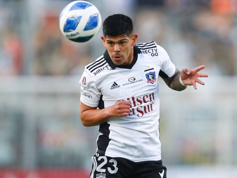 Esteban Pavez pone atención al rival contra el que Colo Colo buscará ser campeón: "Curicó tiene un sistema de juego muy interesante"