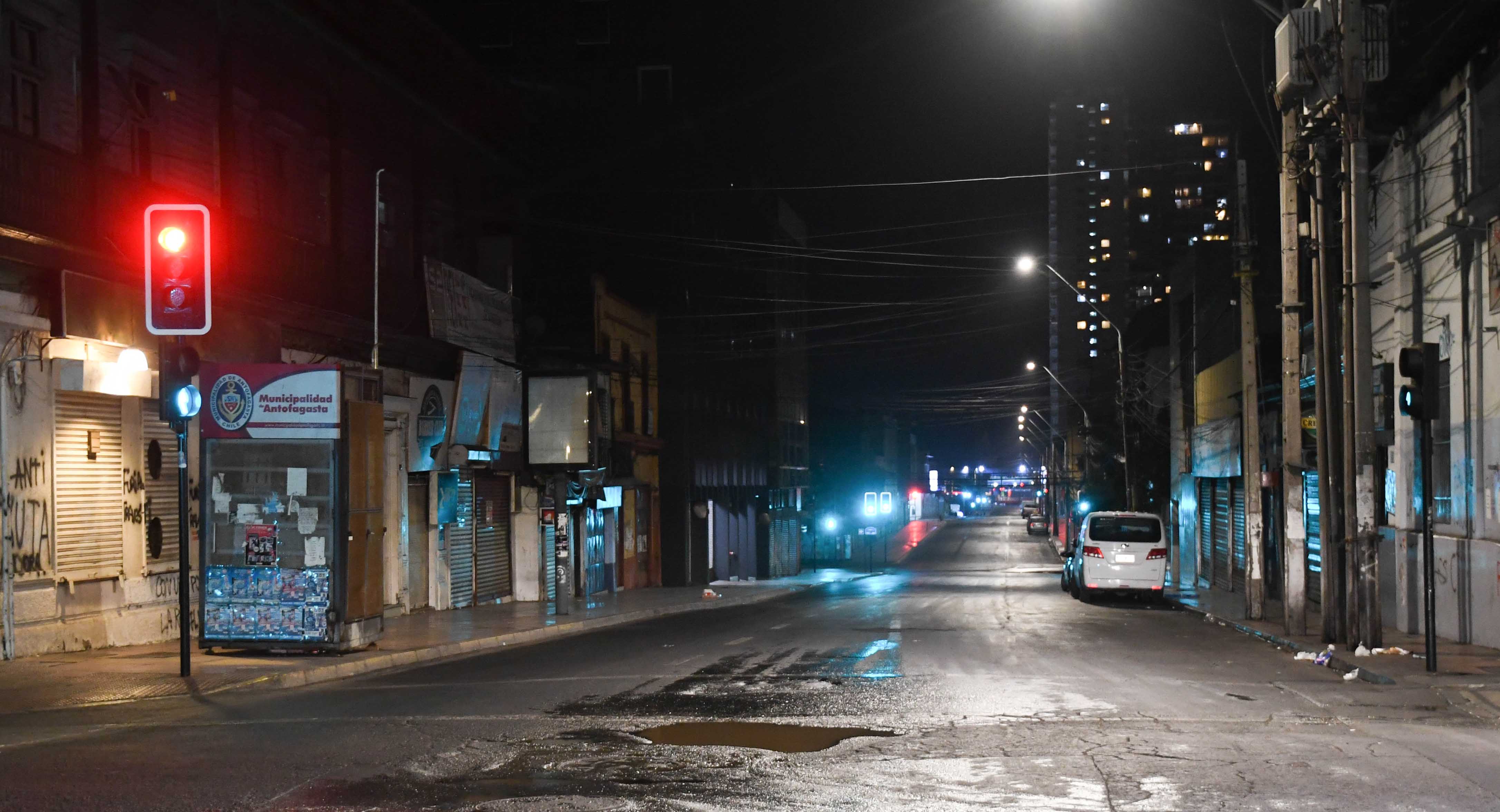 5 DE MAYO 2020/ANTOFAGASTACalle teniente Luis Uribe sin publico,en cuarentena debido a la pandemia COVID-19 que afecta al país
FOTO CAMILO ALFARO/AGENCIA UNO