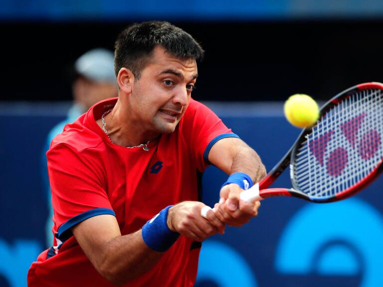 Tomás Barrios sufre en su regreso al circuito: dijo adiós a Roland Garros tras caer en la primera ronda de la qualy