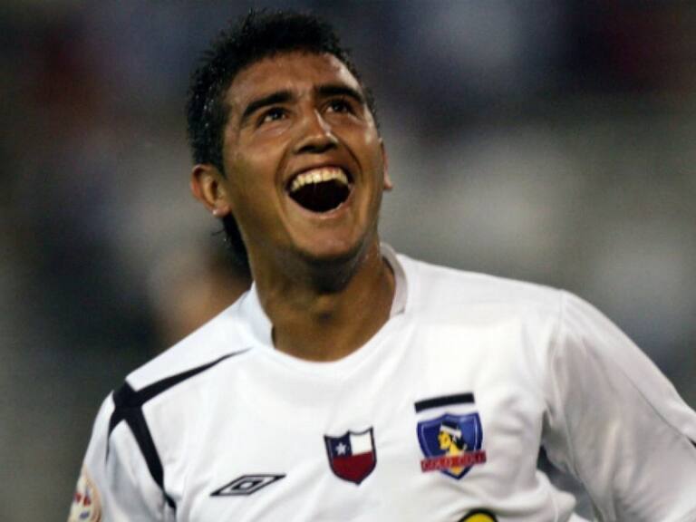 Arturo Vidal y Jaime Valdés alientan a Colo Colo durante el Superclásico ante la Universidad de Chile: «Clásico es ganarte»