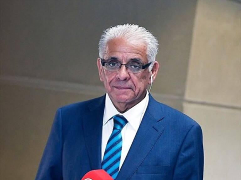 Falleció Fidel Oyarzo, emblemático periodista de TVN