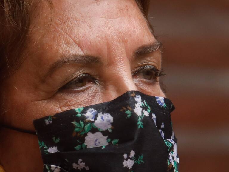 Abogado presentó querella contra ministra Gloria Hutt por “retardo o denegación de servicio» en transportes