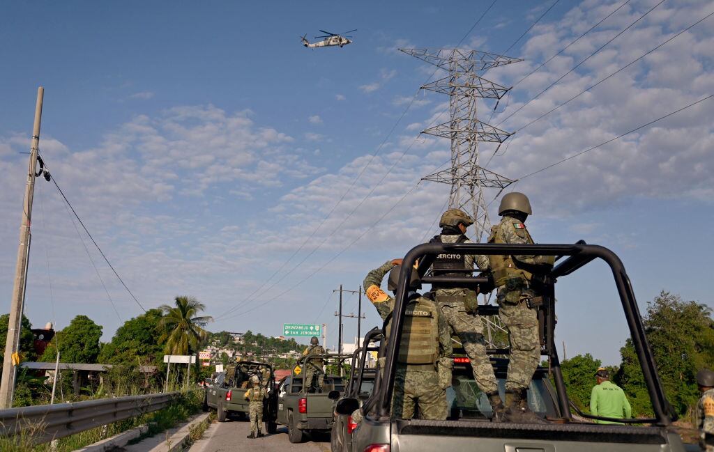 Soldados de México se despliegan en el municipio de San Jerónimo del estado de Guerrero, ante el enfrentamiento de dos bandas criminales