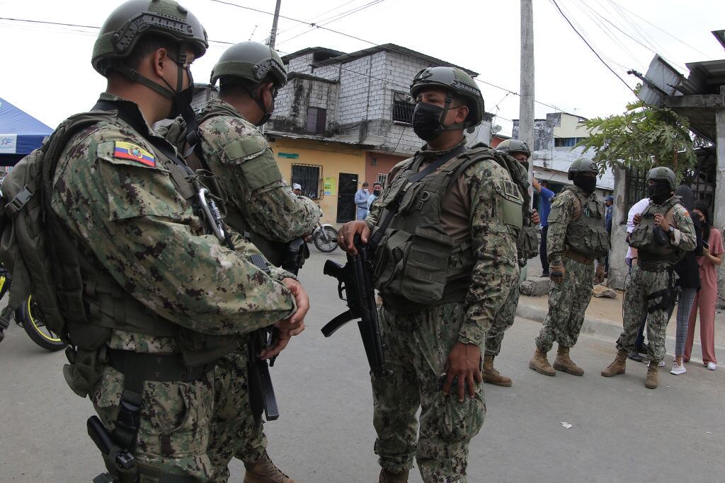 Soldados de Ecuador se despliegan por las calles de la ciudad de Guayaquil