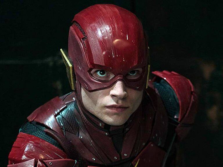 Ezra Miller trabaja en escenas adicionales para «The Flash» en medio de sus polémicas
