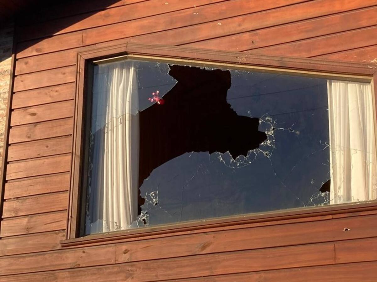 Doble ataque armado en Tirúa: encapuchados atentaron contra dos viviendas con disparos de escopeta