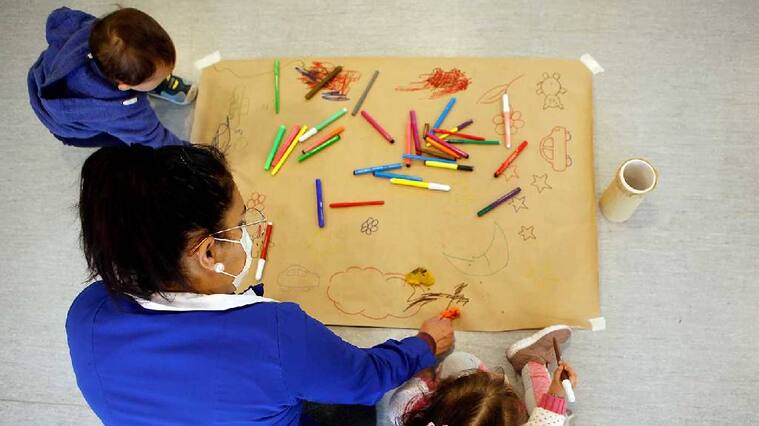 Indicador de deserción escolar mejora en 2023 pero sigue bajo los niveles previos a la pandemia