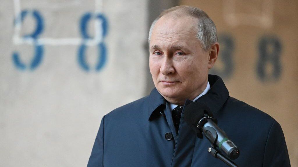 TOPSHOT - Russian President Vladimir Putin visits the National Space Centre construction site in Moscow on February 27, 2022. (Photo by Sergei GUNEYEV / SPUTNIK / AFP) (Photo by SERGEI GUNEYEV/SPUTNIK/AFP via Getty Images)