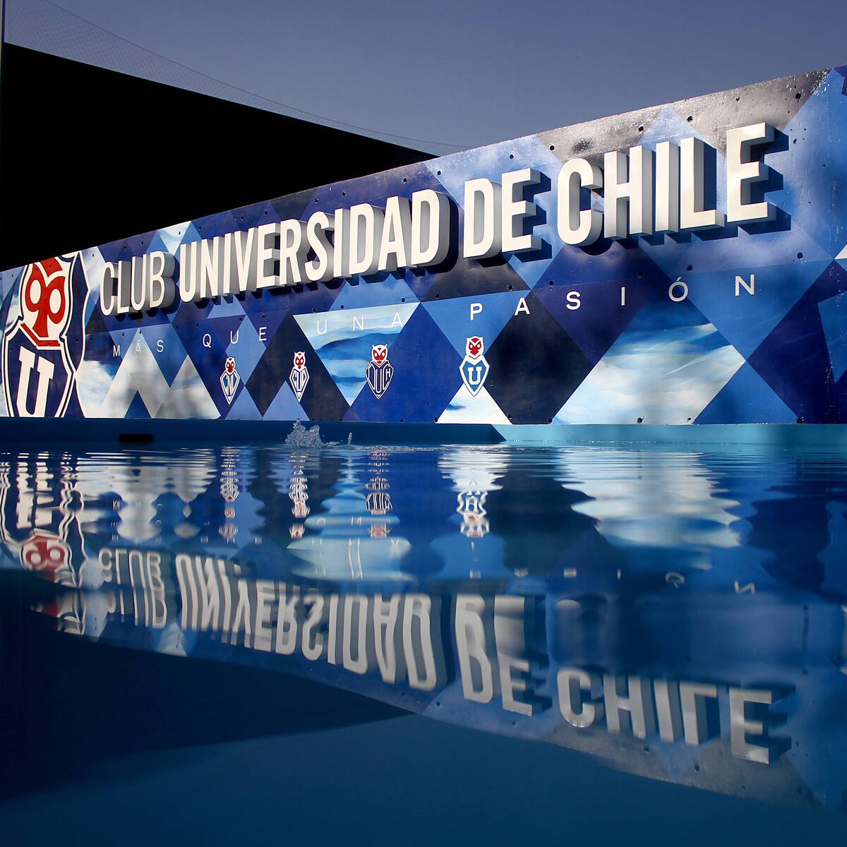“Ojalá pueda volver a la U para formar goleadores; si me ofrecen ir a Colo Colo, diría que no porque tengo códigos”
