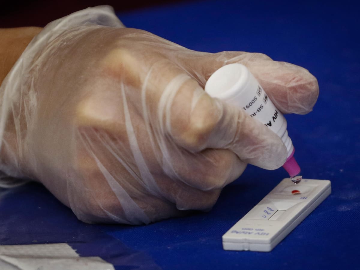 Realizarán test de VIH gratis y anuncia nuevos centros de salud en estaciones de Metro de alta afluencia