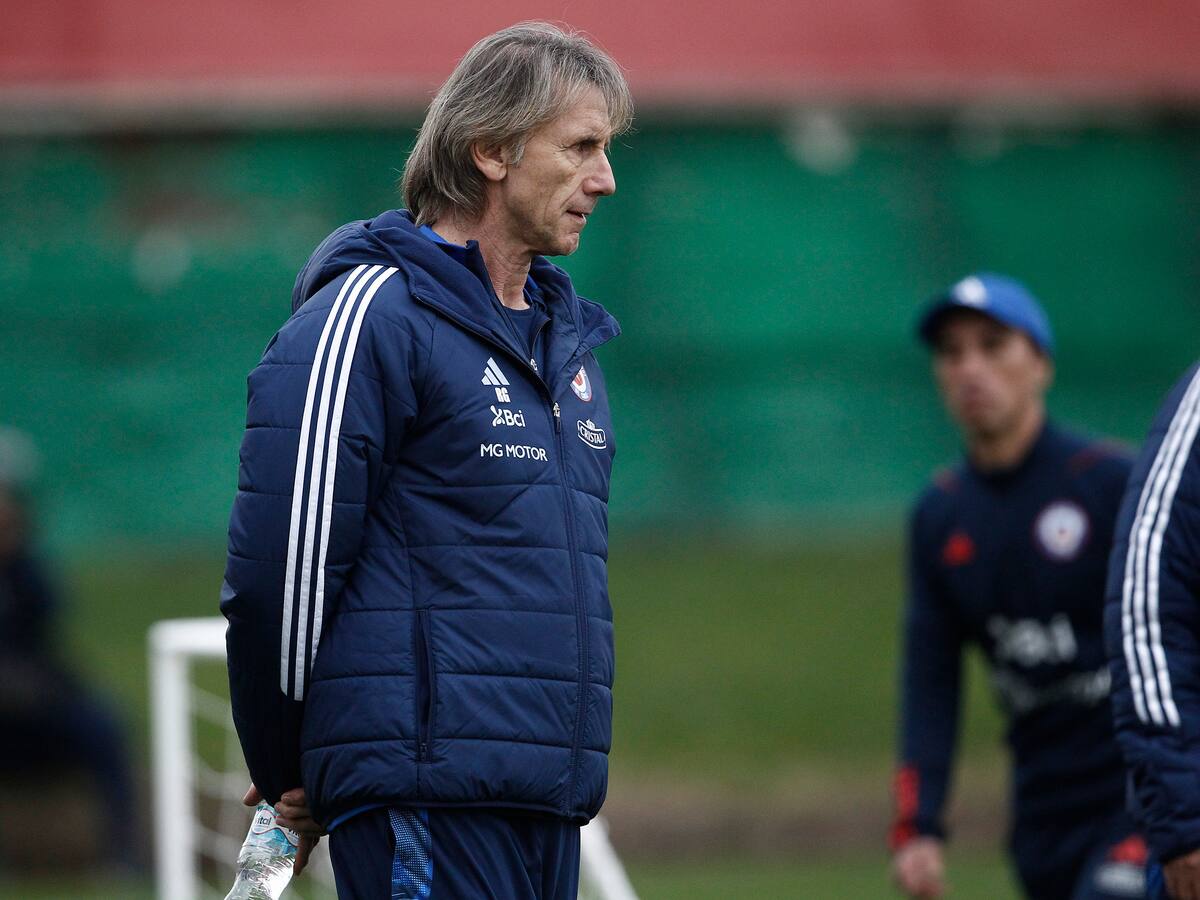 Pensando en la Copa América: Ricardo Gareca evaluaría llamar a otro defensa en La Roja