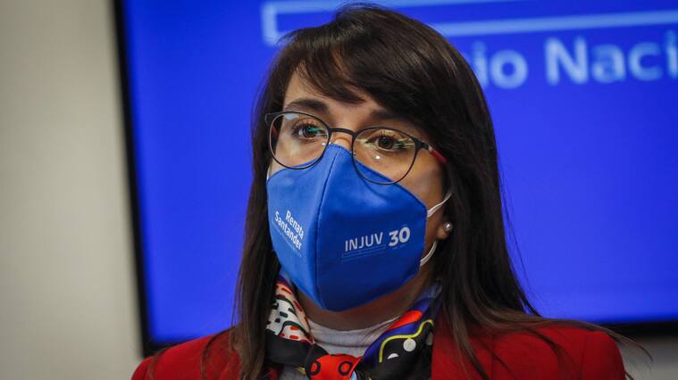 26 de mayo del 2021/SANTIAGOLa Directora nacional del Injuv, Renata Santander y el director nacional del Sernac, Lucas del Villar informan los resultados de estudio de endeudamiento juvenil.
FOTO: SEBASTIAN BELTRAN GAETE/AGENCIAUNO