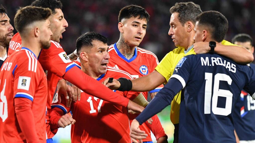 Gary Medel defiende el proceso del renunciado Berizzo: "No lo dejaron trabajar tranquilo"