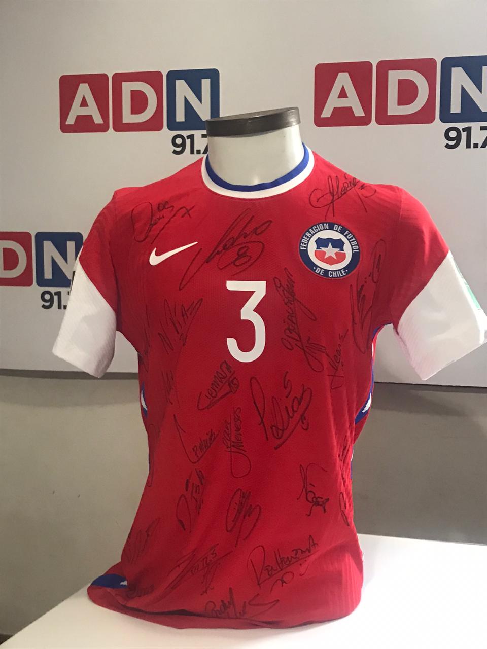 Camiseta autografiada de La Roja