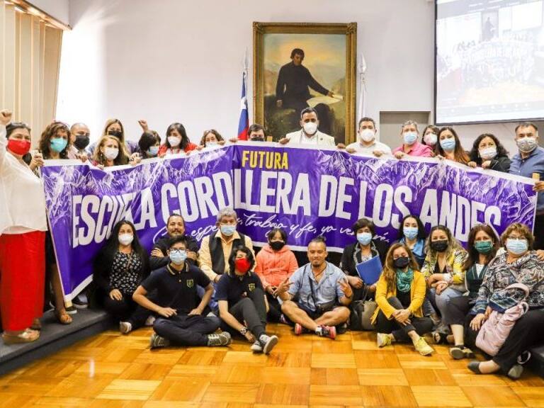 San Bernardo aprobó cambiar nombre a escuela Jaime Guzmán: «Encarna valores antagónicos al nuevo Chile que estamos construyendo»