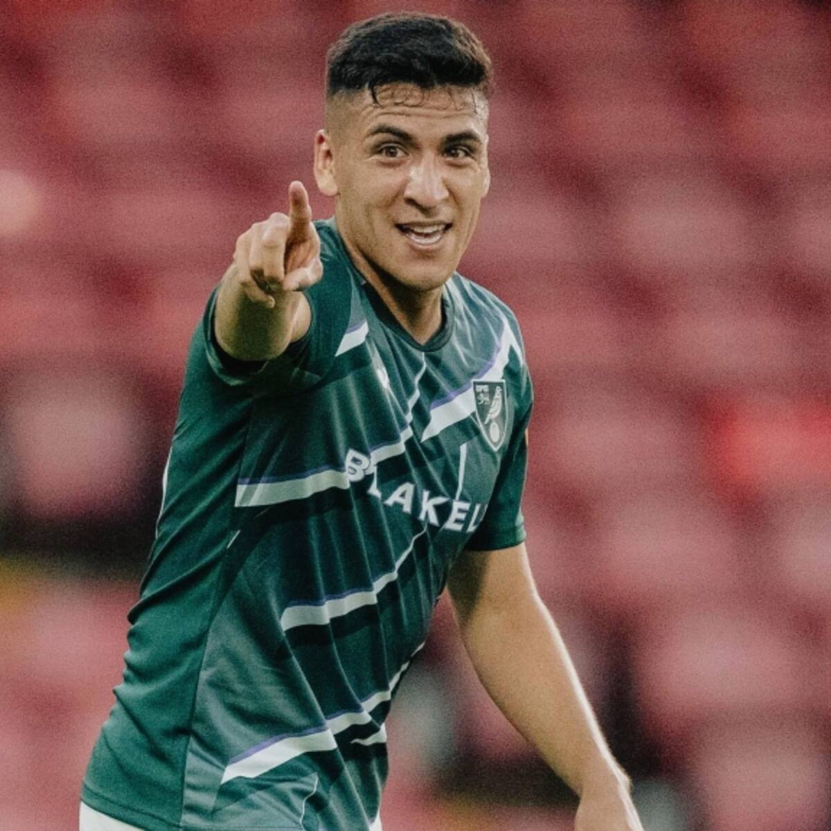 Marcelino Núñez anota su primer gol en la temporada con el Norwich City