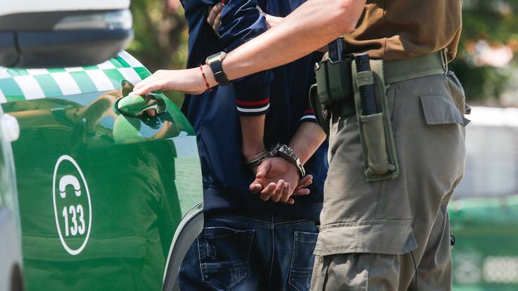 Conductor liciado protagoniza persecución policial desde Colina a Quilicura - Richard Jiménez - ADN Hoy Primera Edición - 30 de abril de 2024