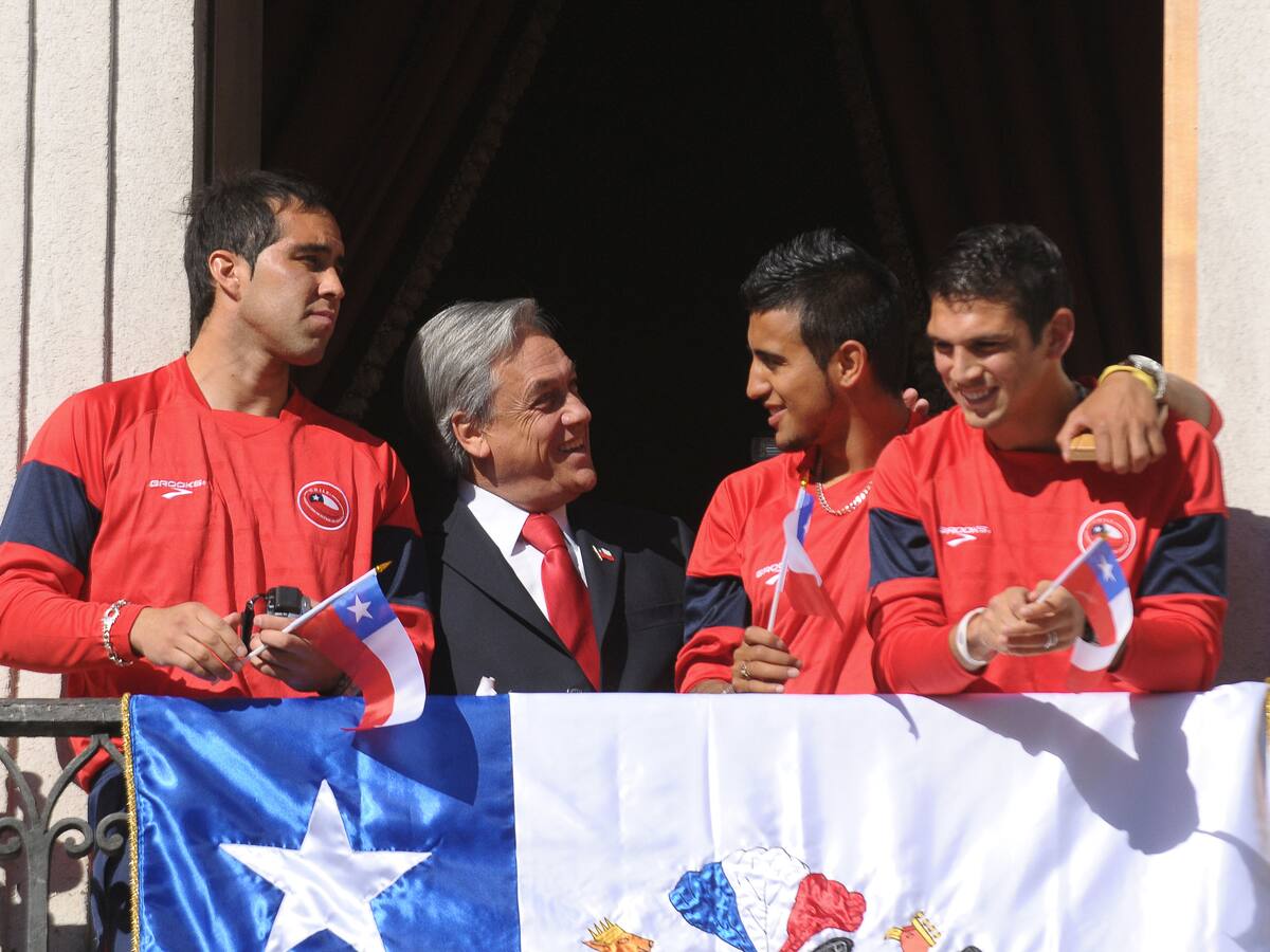 Vidal postula a un excompañero en La Roja como futuro Ministro del Deporte del gobierno de Kast