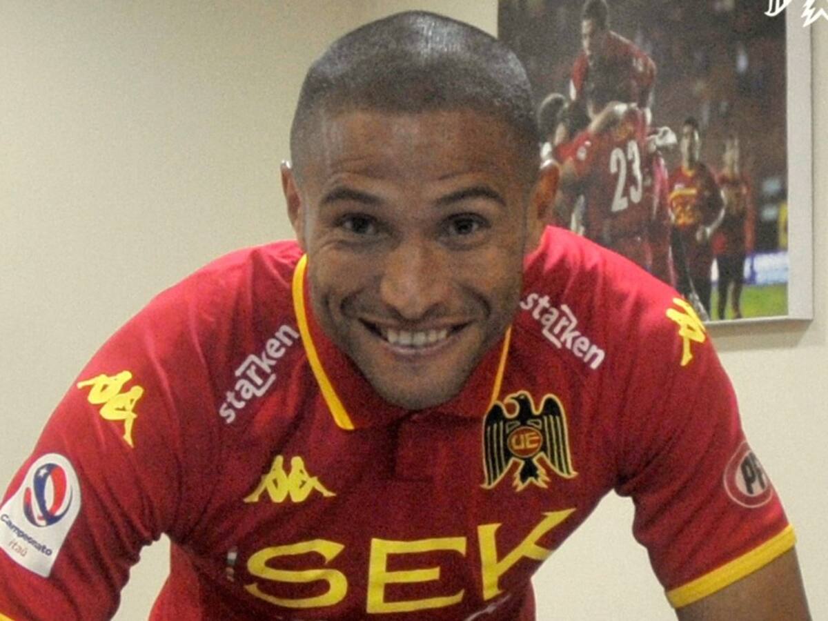 Leandro Benegas explica por qué dejó a Colo Colo para jugar en Unión Española y se despide del “Cacique” en sus redes: “Ha sido un honor”