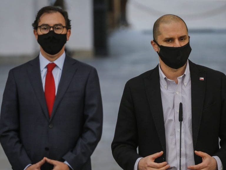 10 de agosto del 2020/SANTIAGOLos ministros de Educación, Raul Figueroa, y el ministro Secretario General de Gobierno, Jaime Bellolio, realizan un punto de prensa para se referirse al rechazo del proyecto de ley de Kínder Obligatorio en el senado, y llaman a la cámara de diputados a apoyarla.
FOTO: SEBASTIAN BELTRAN GAETE/AGENCIAUNO