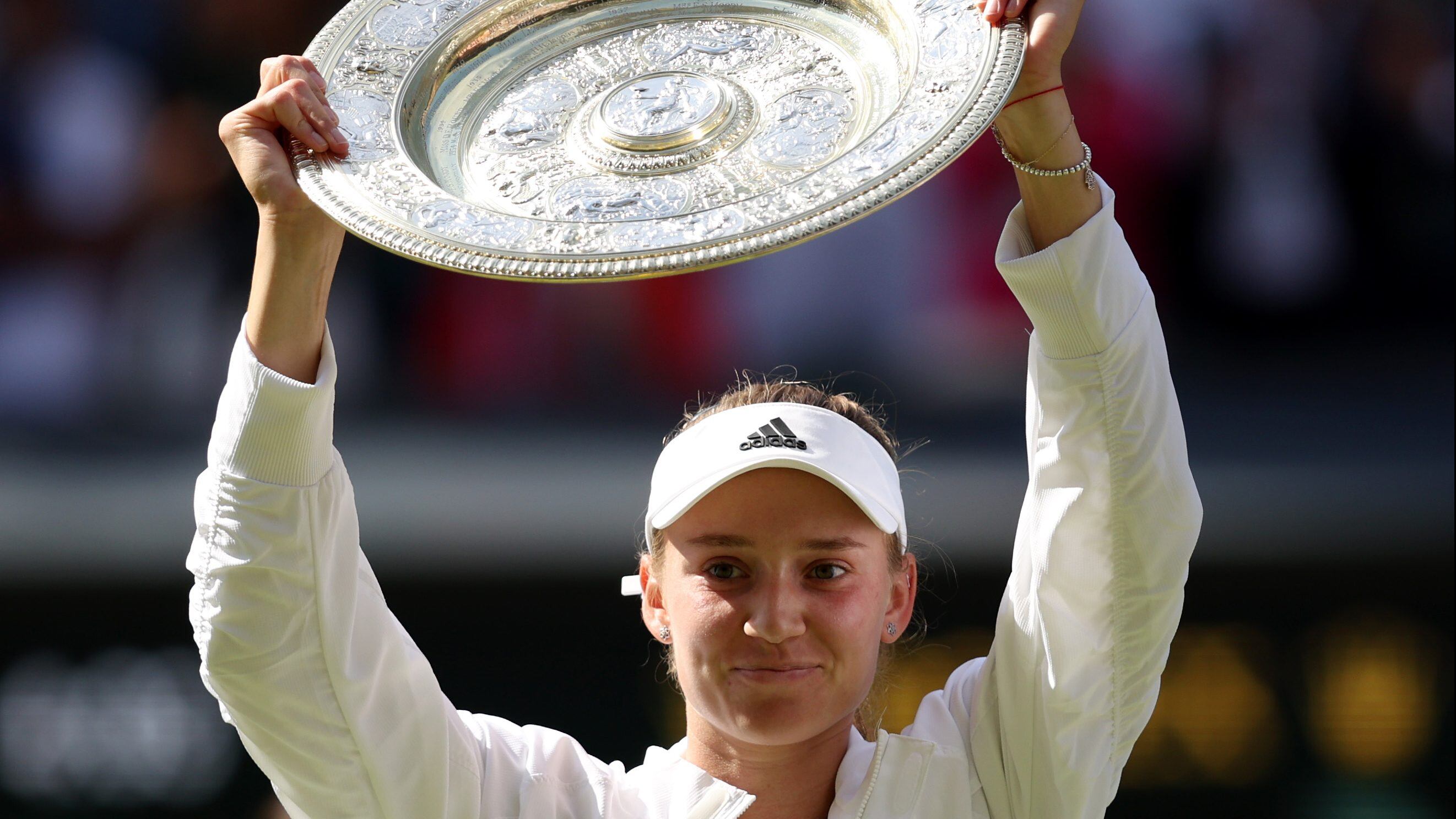 Elena Rybakina, nacida en Moscú, se consagra campeona de Wimbledon