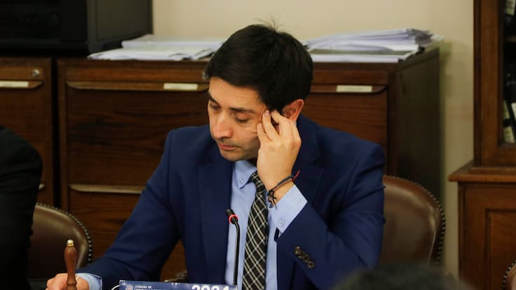Tribunal reabre investigación contra senador Calisto y defensa busca suspender audiencia de desafuero