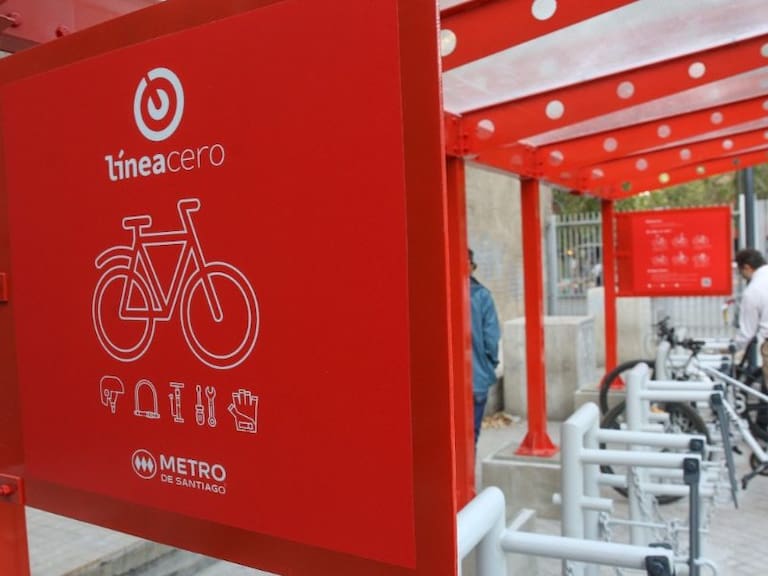 Autoridades inauguran 30 puntos de estacionamientos para bicicletas en la red de Metro