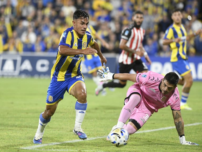 “Es una máquina, un motorcito”: Vicente Pizarro es alabado tras la primera victoria de local en el año de Rosario Central