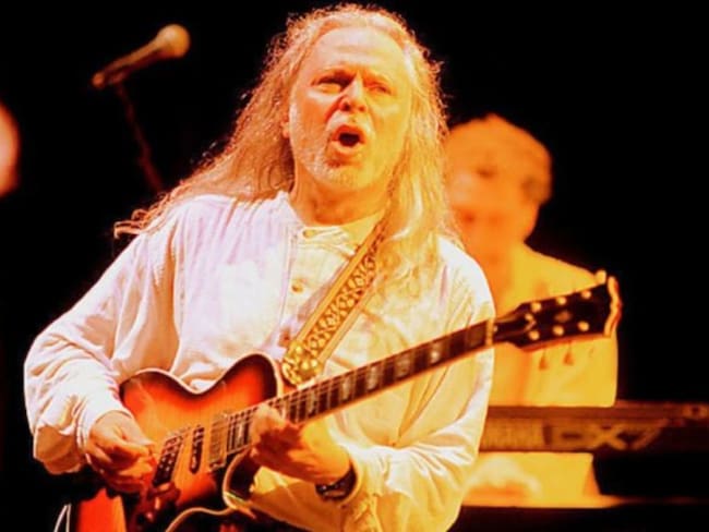 A 20 años de la muerte de «Gato» Alquinta la legendaria voz de «Los