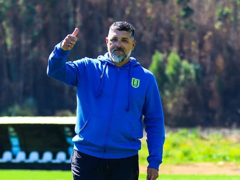 Instagram @futboludec