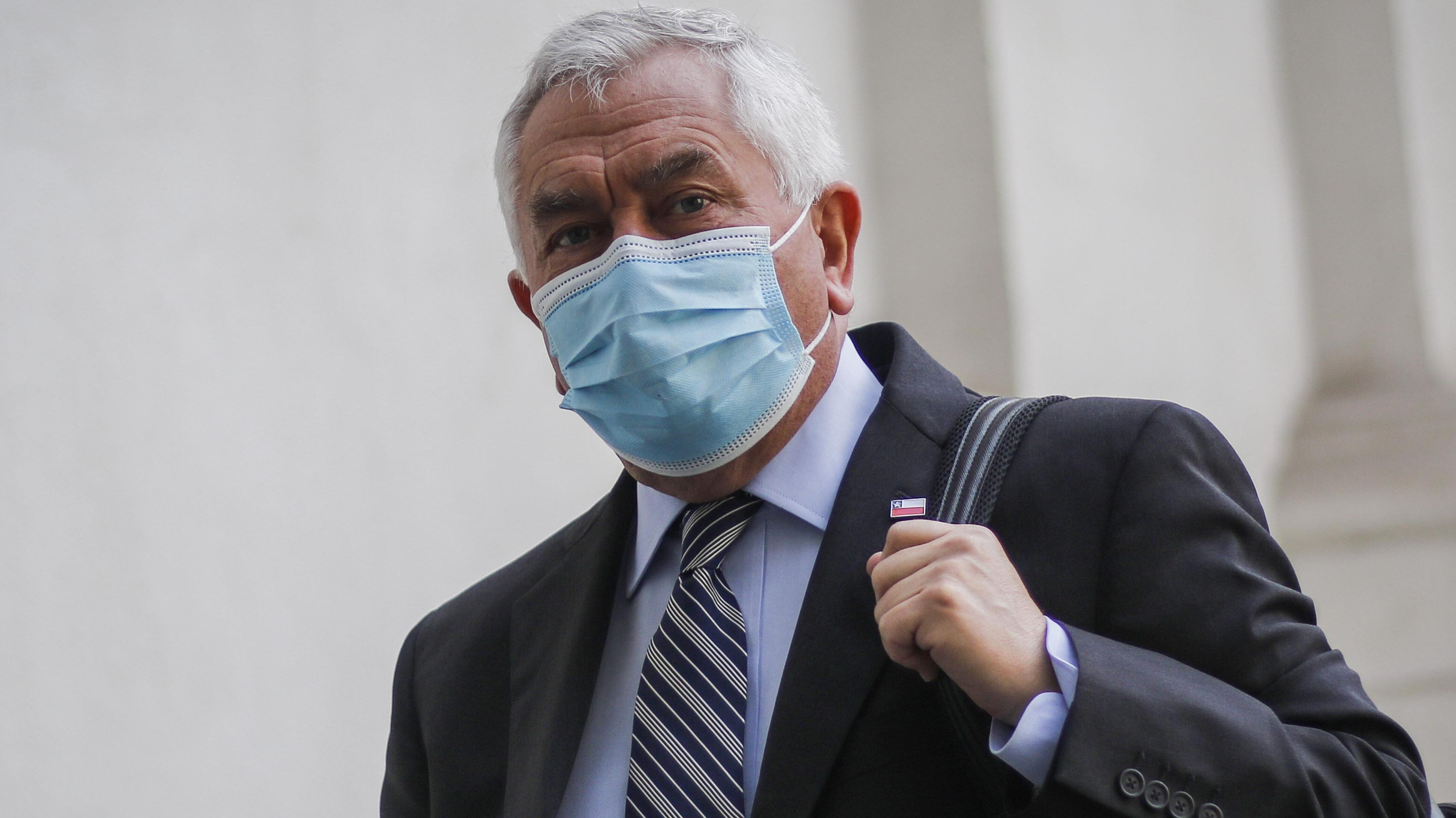 Ministro Paris por vacunación