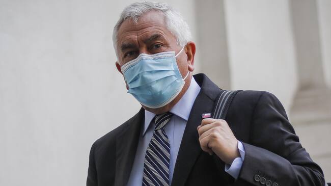 Ministro Paris por vacunación