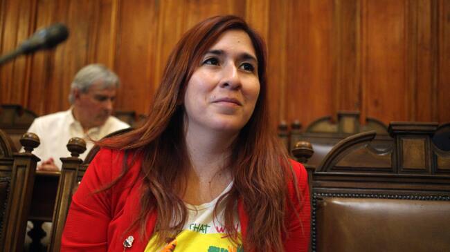 19 de Marzo 2020/ SANTIAGO
Presidentes de partidos politicos se reunieron para conversar sobre el plebiscito 2020, tras las medidas protocalares de sanidad que ha planteado el gobierno para evitar el contagio de Coronavirus (Covid-19), en la sala de Sesiones del Senado en el ex Congreso, Santiago. (En la imagen, Catalina Pérez (RD).
FOTO: AILEN DÍAZ/AGENCIAUNO