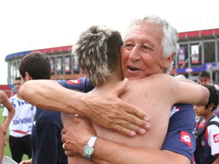 Muere ex entrenador del fútbol chileno de histórica campaña: “Marcó una huella imborrable”
