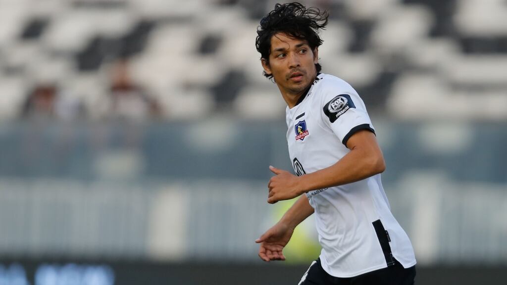 Club Social y Deportivo Colo Colo apunta a organizar un partido de despedida a Matías Fernández