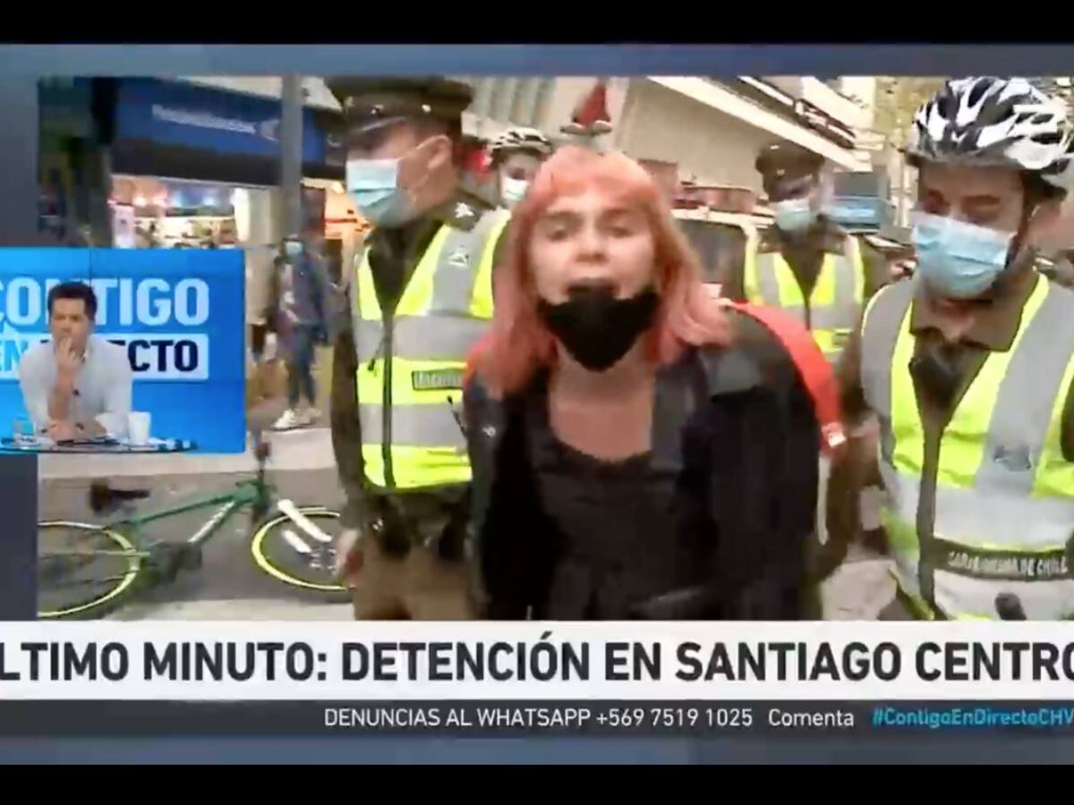 Carabineros detuvo a Camila Moreno en pleno paseo Ahumada