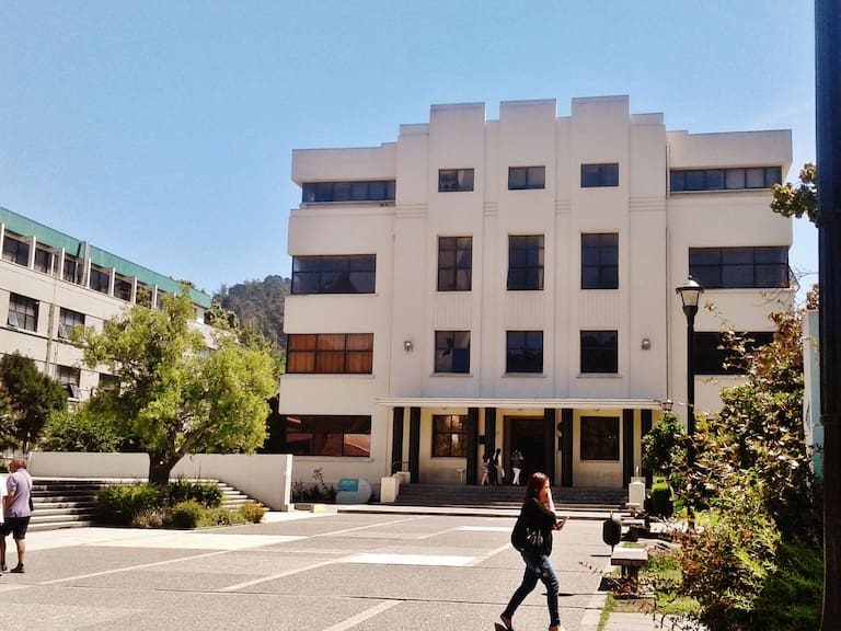 Facultad de Ciencias Jurídicas y Sociales de la Universidad de Concepción
