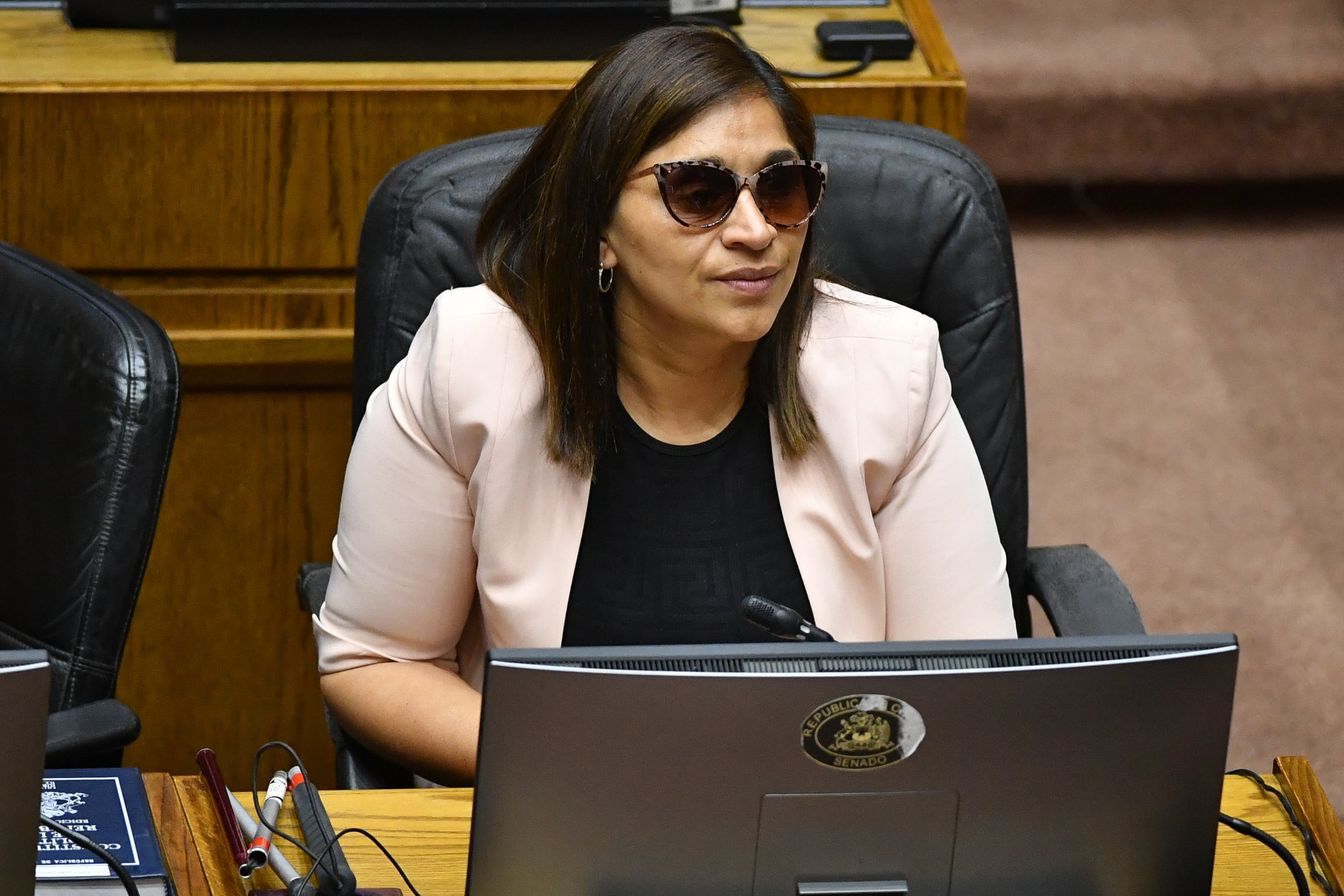 05 DE NOVIEMBRE DE 2025/VALPARAISOLa senadora Fabiola Campillai durante la sesión en sala del senado con el objeto de prorrogar la vigencia de la Ley sobre Gestión de Suelo para la Integración Social y Urbana y Plan de Emergencia Habitacional, con informe de la Comisión de Vivienda y Urbanismo.
FOTO: OSCAR GUERRA/UNO NOTICIAS
