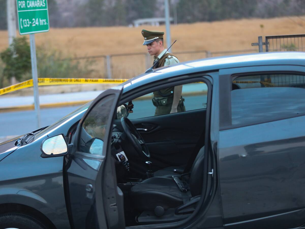 Coronel de Carabineros frustra robo de vehículo en Cerrillos