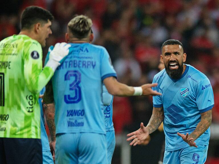 Ronnie Fernández acusa racismo en Bolivia para dejar la liga y su futuro estaría en México